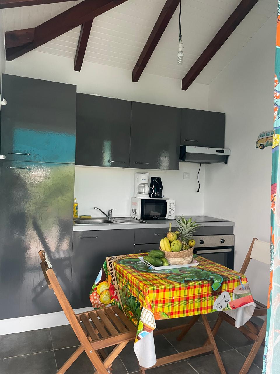 Vue latérale du bungalow